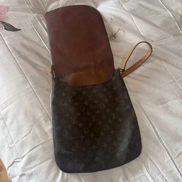 Louis Vuitton Brown Monogram Shoulder Bag - Picture 9 of 12